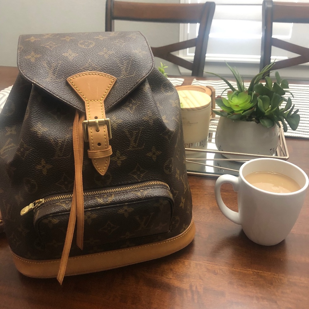 Louis Vuitton Montsouris MM